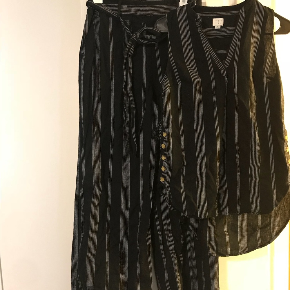 Striped Linen Set